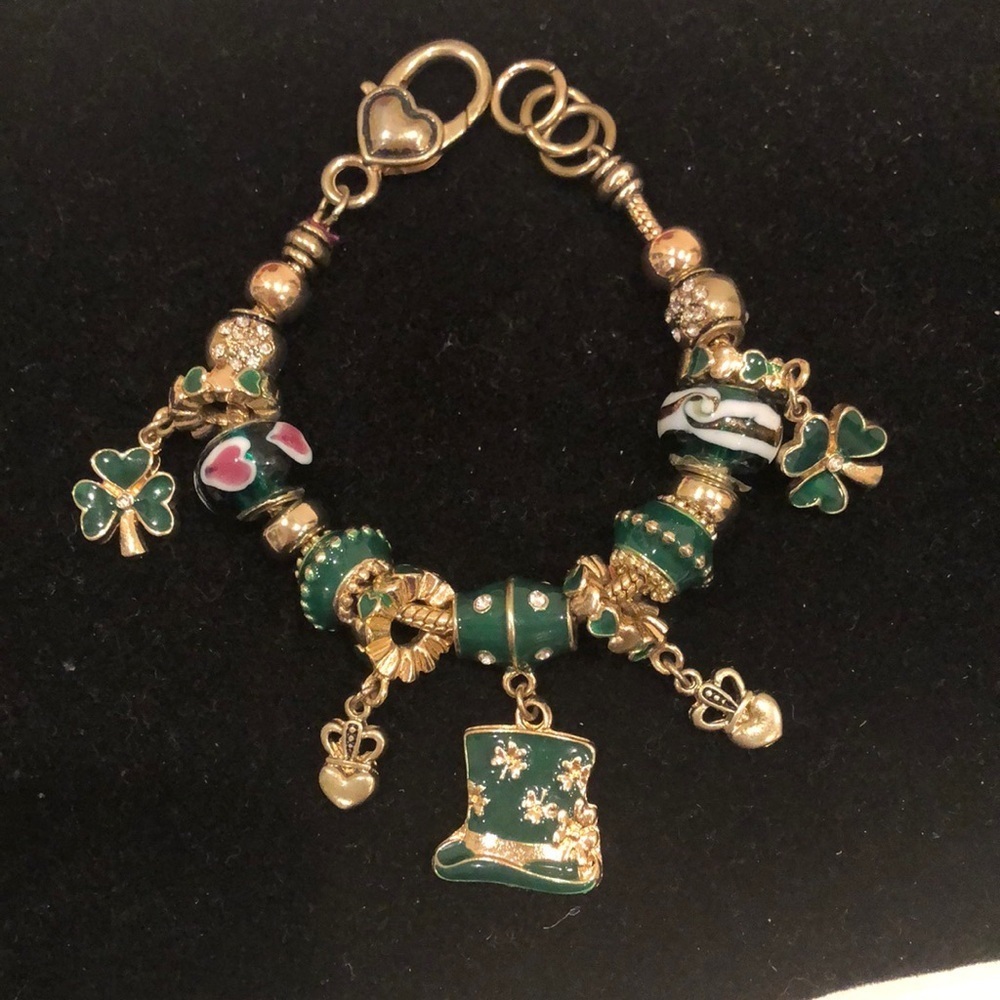 LANDAU Elegant Green and Gold St. Patty’s Lucky Charm Bracelet Clovers Hearts